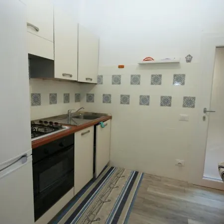 53 Trilocale Con Giardino Holiday home