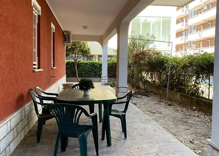 53 Trilocale Con Giardino